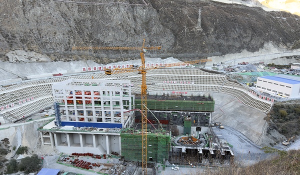 大唐扎拉水电站地面厂房混凝土浇筑.jpg 大唐扎拉水电站地面厂房混凝土浇筑.jpg
